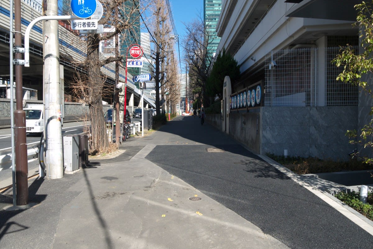 麻布 十 番 自転車