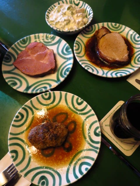 食 Heuriger Ing Werner Welser 居酒屋 Wien オーストリア ぴかりんの頭の中味 食 Heuriger Ing Werner Welser 居酒屋 Wien オーストリア ぴかりんの頭の中味