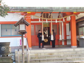 神社正面