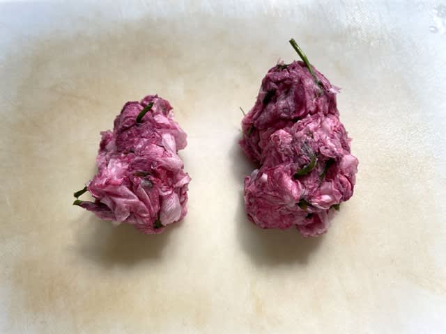 八重桜の花の塩漬け