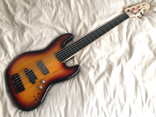 Squier by FENDER / Deluxe Jazz Bass® Active V 大改造6弦 