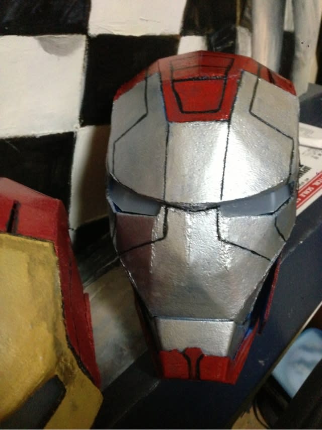 ダンボールでアイアンマンマスクを作ってみたファイナル 趣味第一的生活