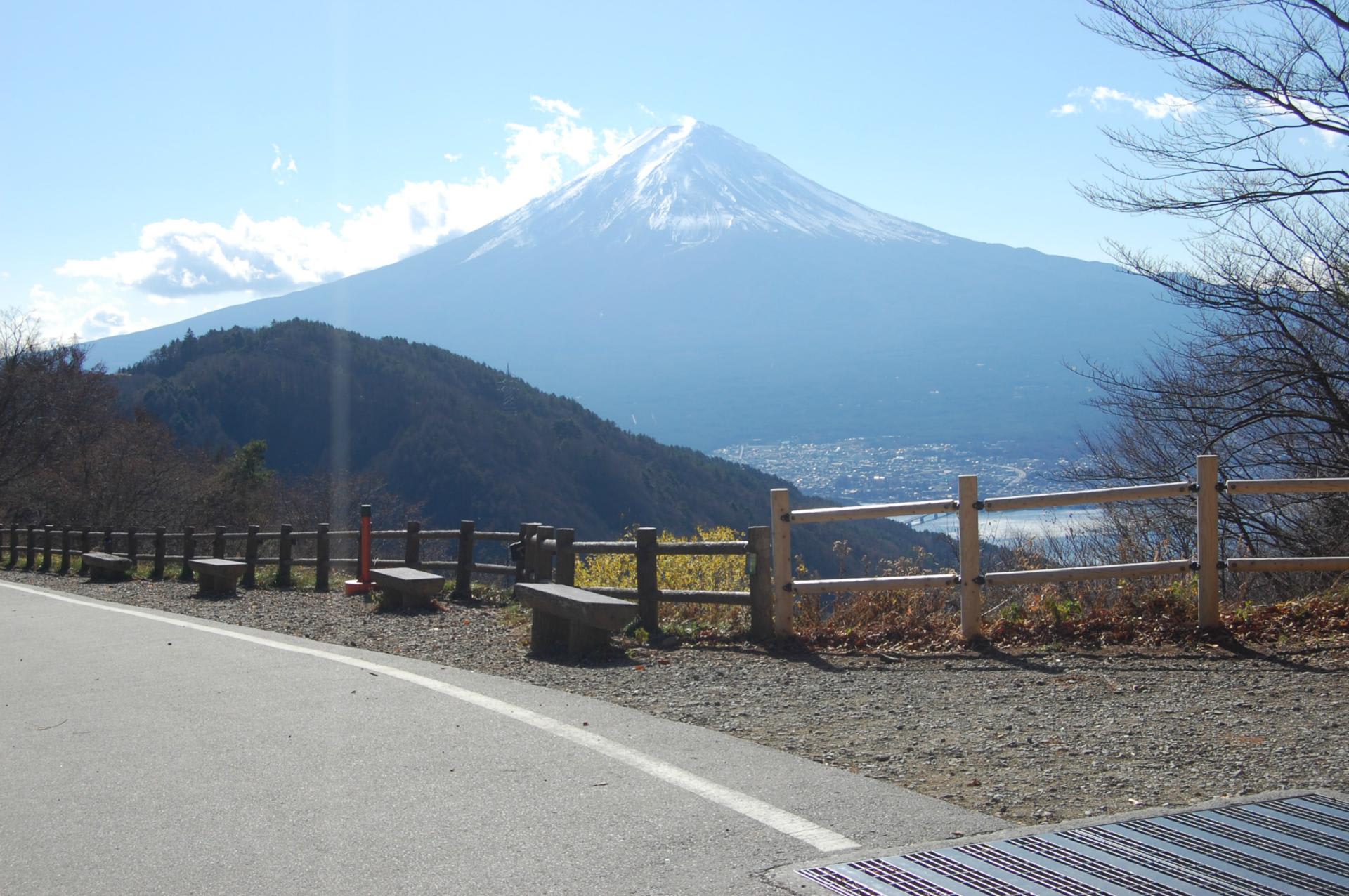 師走の富士山 富士五湖 御坂峠 天下茶屋の旅 オーロラ特急 ノスタルジック旅日記