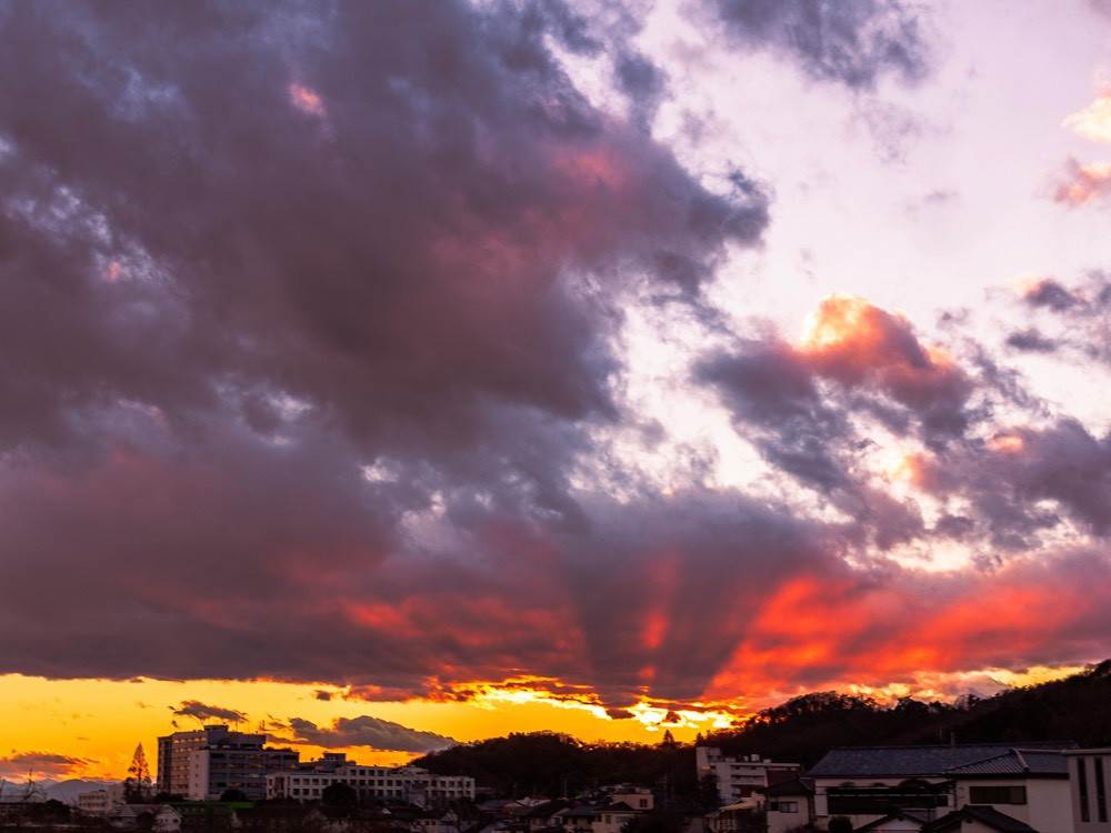 春一番が吹いた日の夕焼け 21年2月 こつなぎの写真ノート 春一番が吹いた日の夕焼け 21年2月 こつなぎの写真ノート