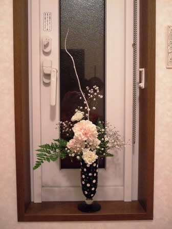 トイレに飾った花 ダリアのおはなし