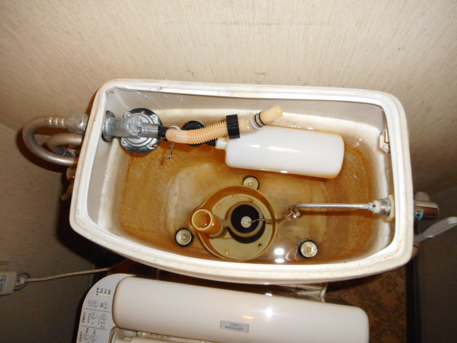 INAX(現LIXIL)のトイレの修理・・・千葉市 - (有)内設備工業･･･千葉の水道屋さんの工事日記