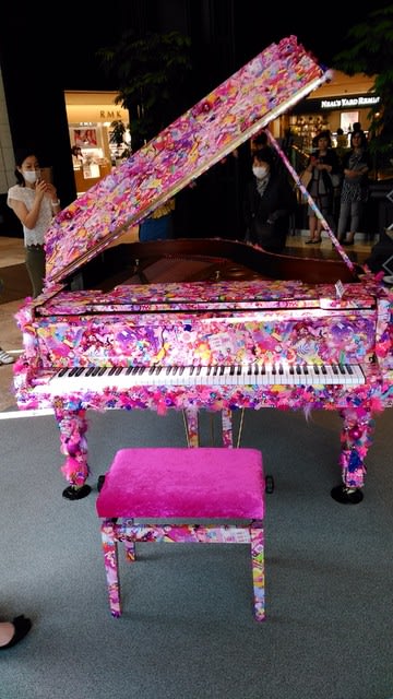 Art Piano In Marunouchi 丸の内アートピアノ はとてもオススメ いいね おいしいね