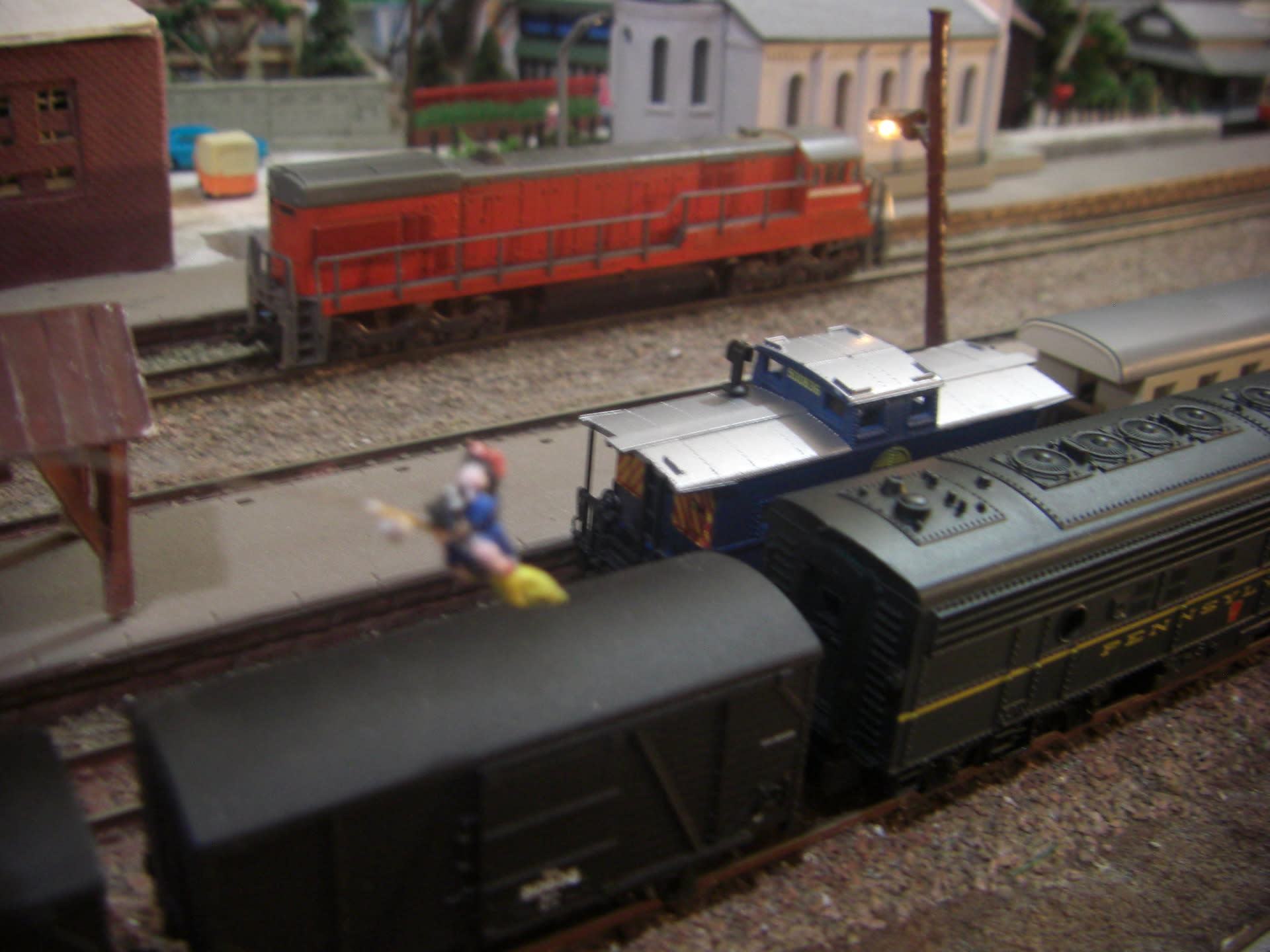 貨物列車 イラストとジオラマの遠海タウン