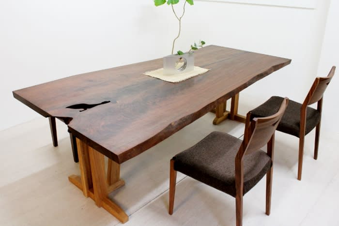 【ダイニングテーブル】ウォールナット一枚板ダイニングテーブル - Kondo-Kougei - 一枚板のテーブル工房 近藤工芸