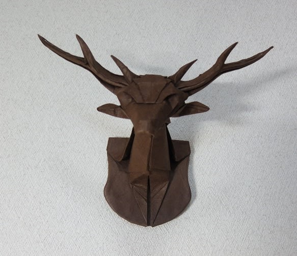 鹿の剥製 ハンティング トロフィー 折紙時代
