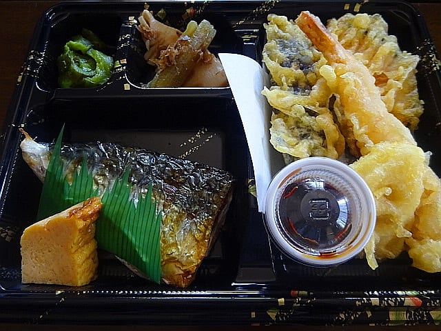 仕立て屋 さば 天ぷら弁当 テイクアウト ヨコスカ麺喰いライフ