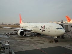羽田空港。JAL507便。B777-300