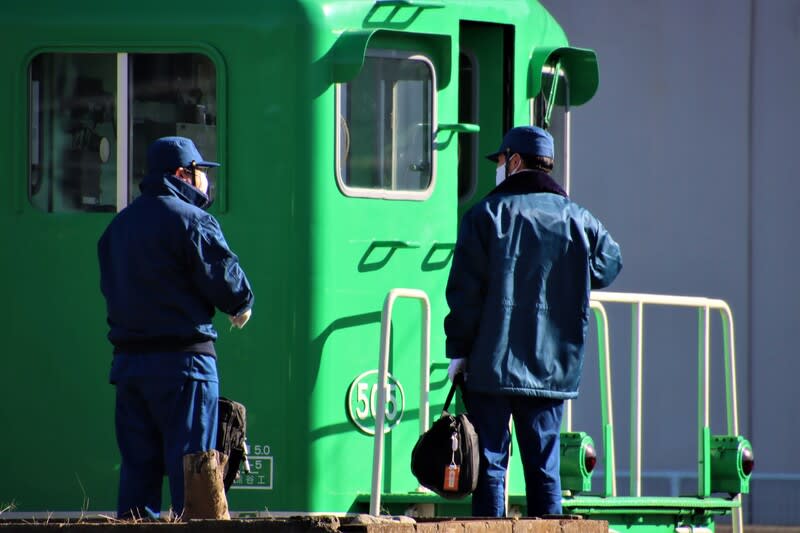 電気機関車運転士の交代 ハイブリッドな生活 旧ルノーな生活 電気機関車運転士の交代 ハイブリッドな生活 旧ルノーな生活