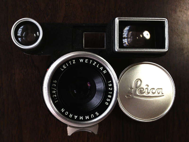 Leitz メガネ付 Summaron 35mm f2.8 - 銘玉をデジタル一眼で楽しむ Leitz メガネ付 Summaron 35mm f2.8 - 銘玉をデジタル一眼で楽しむ