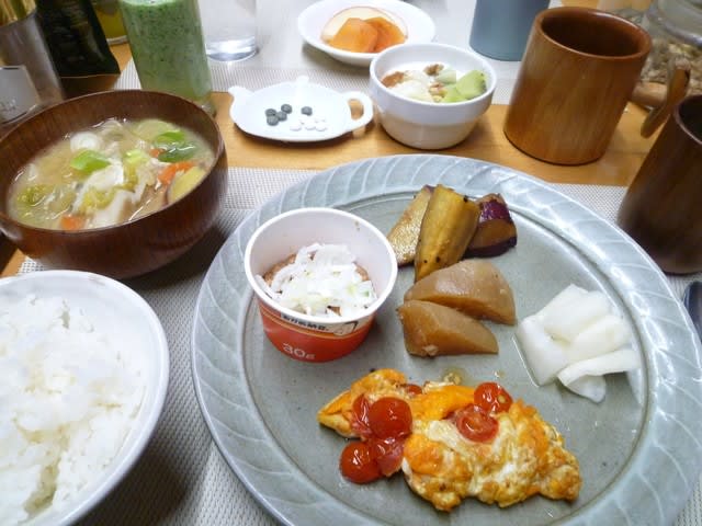 納豆 具たくさん味噌汁で朝ごはん 子ども食堂メニューはカレーうどん スローフードの朝ご飯 日々雑感