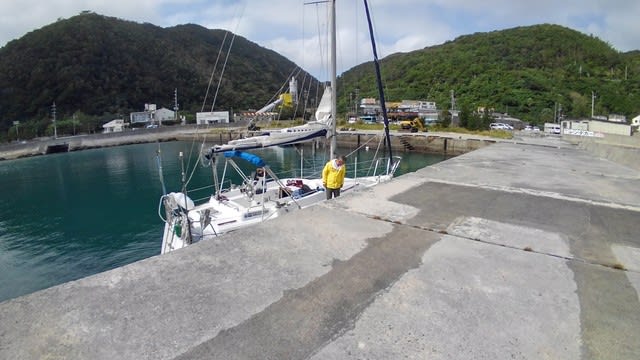 沖縄6日目 阿嘉島 渡名喜島 渡嘉敷島 ゆったりヨットライフ フェニックス 日本一周 沖縄6日目 阿嘉島 渡名喜島 渡嘉敷島 ゆったりヨットライフ フェニックス 日本一周