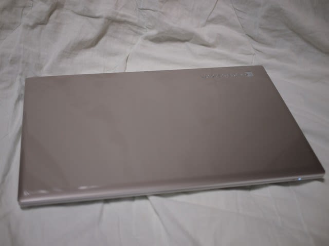TOSHIBA dynabook T75/G PT75GGP-BEA2 サテンゴールド - 乾電池の画像 