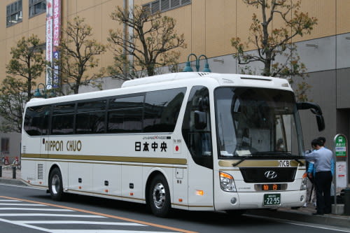 日本中央バス「ヒュンダイ・ユニバース」デビュー - バスターミナルな