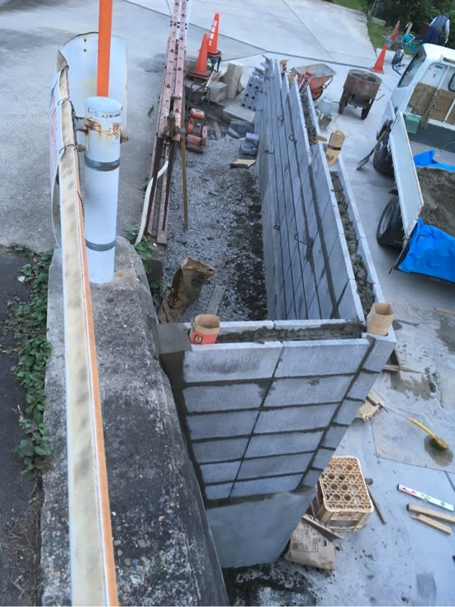 地面から2m 擁壁ブロック工事が完了 茨城 守谷 中古住宅を Diy でリノベイションしよう ホームインスペクター S 匠レポート