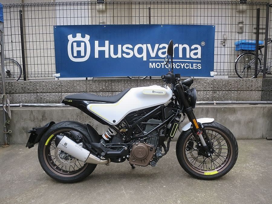 新作！Husqvarna VITPILEN 401 バーハンドル仕様完成しました！ - Rider's Land YOYO ショップ通信