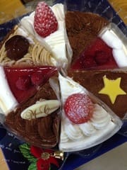 タカキベーカリーのクリスマスケーキ 広島のお気に入りとひやかし日記