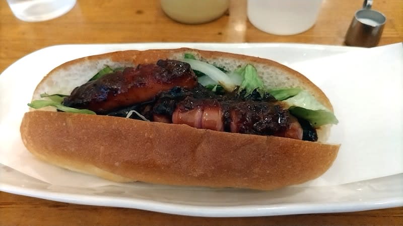 アトムコーヒー店:コーヒー&特製ドッグ