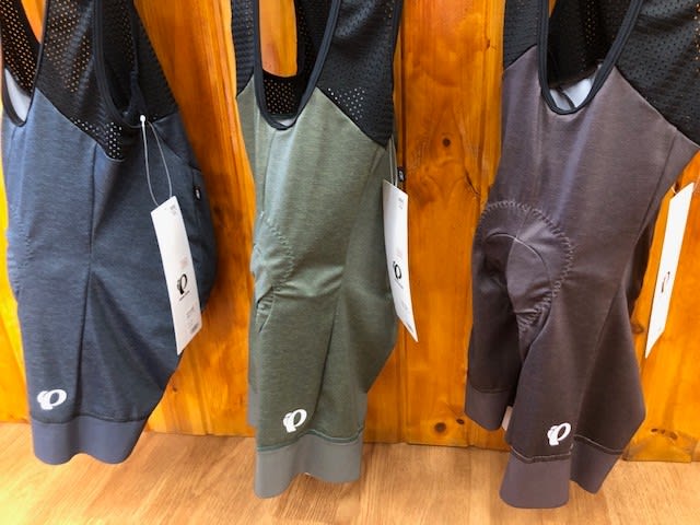 パールイズミ T210-3DR アクセル ビブ パンツ　サイクルウェア　XL T210-3DR：アクセル ビブ パンツ | パールイズミ（Pearl Izumi）