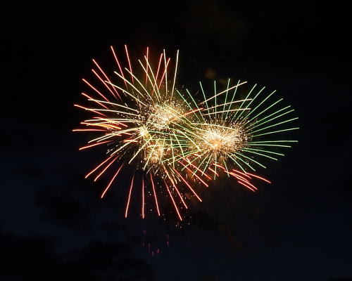 ２０１５年諏訪湖祭湖上花火大会で見た花火（4）　重なり合う花火