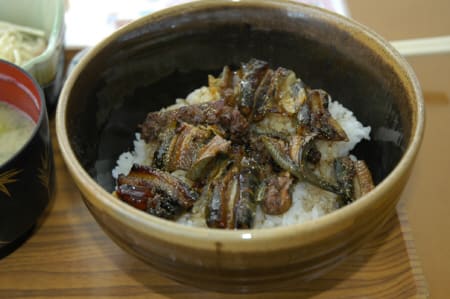 ヤツメウナギ丼 ふたたび 中年男の一言 ヒデの日常