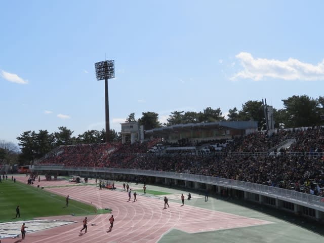 正田醤油スタジアム群馬 メインスタンド 満員