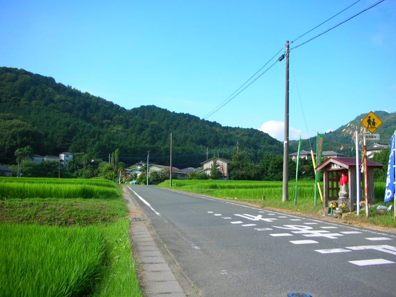 田舎の曲がり角