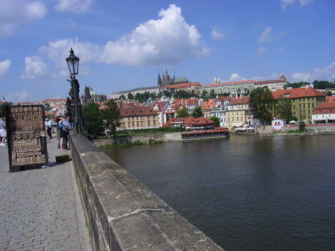 橋から見たプラハ城