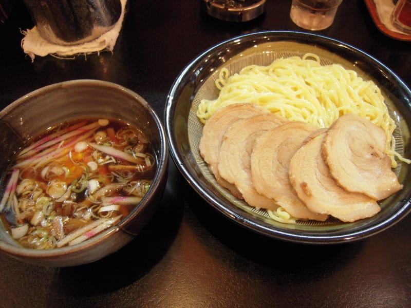 M50 大塚駅南口 米沢ラーメン愛愛 さんはとても普通のつけ麺だった 中盛りで腹われそう 九州魂 くすだま