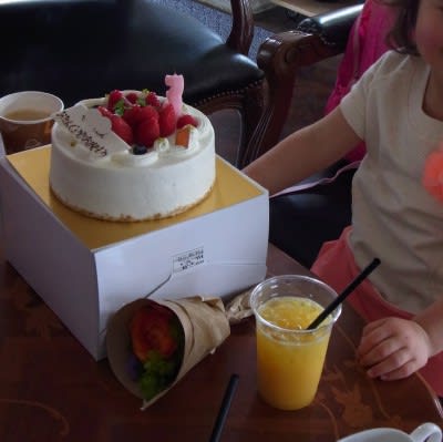 仙川と千歳烏山でケーキを食べる お菓子教室how Lovelyのてんてこまい日記