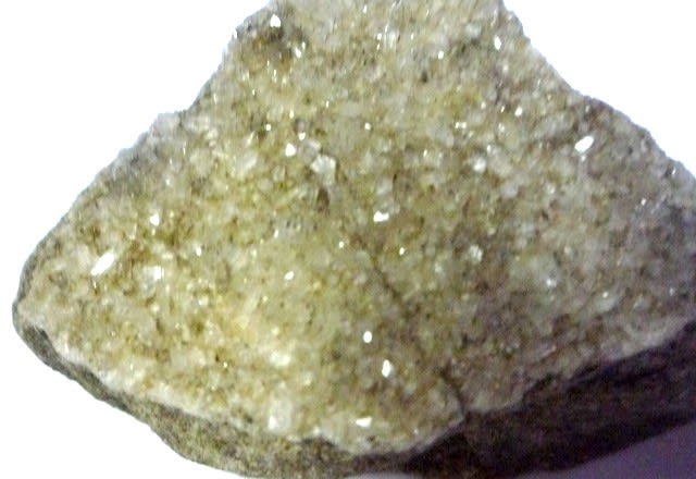 磯部町広の谷産の 「砂岩中のサメ水晶」