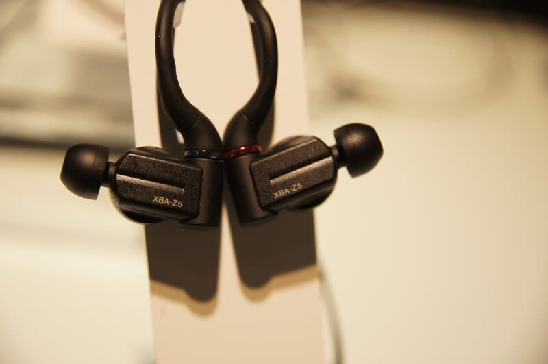 SONY XBA-Z5 XBA-A3 試聴メモ:EX1000の後継にならず - AZオーディオ SONY XBA-Z5 XBA-A3 試聴メモ:EX1000の後継にならず - AZオーディオ