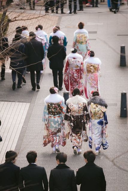 成人式の思い出 浜松市で縮毛矯正がうまいと口コミで評判の美容院 サロン ド グリーン メガネ店長のひとり言 成人式の思い出 浜松市で縮毛矯正がうまいと口コミで評判の美容院 サロン ド グリーン メガネ店長のひとり言