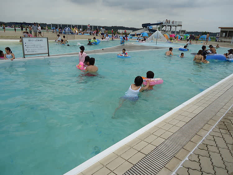 家族でプール いこいの村涸沼 茨城県鉾田市 おやじボクサー もう55歳の ため息 10戦無敗ブログ ココロは3 11で停まったままの眼前の 津波 家族でプール いこいの村涸沼 茨城県鉾田市 おやじボクサー もう55歳の ため息 10戦無敗ブログ ココロは3 11で停まったままの眼前の 津波