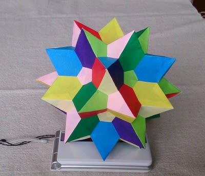 折り紙で大二十 十二面体 Great Icosidodecahedron 素晴らしい星型多面体 日だまりのエクセルと蝉しぐれ