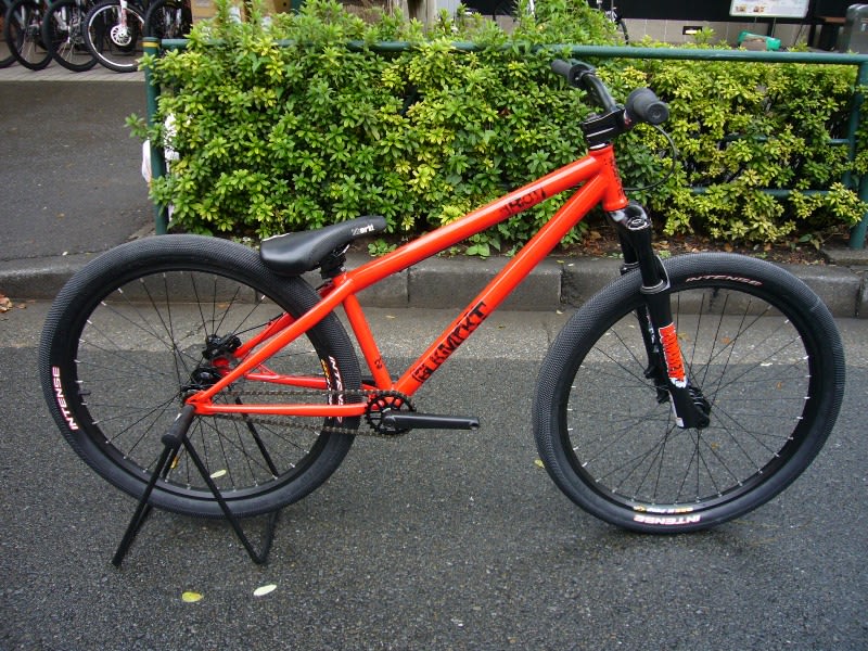 BLK MRKT / RIOT COMPLETE BIKE - トレイルストア日記 BLK MRKT / RIOT COMPLETE BIKE - トレイルストア日記