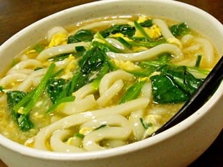 ほうれん草で かき玉うどん しっぽのある暮らし