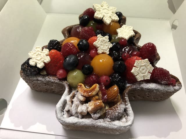 梅田 タルトプレミエ クリスマスツリーのタルト を予約購入しました クリスマスケーキ19 キルフェボン グランフロント大阪店 じょなさんのひみつきち