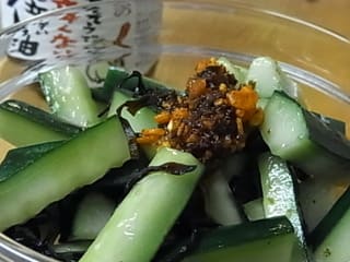 きゅうりが大豊作 きゅうりと塩昆布の食べるラー油がけ Secret Box Of Oz きゅうりが大豊作 きゅうりと塩昆布の食べるラー油がけ Secret Box Of Oz