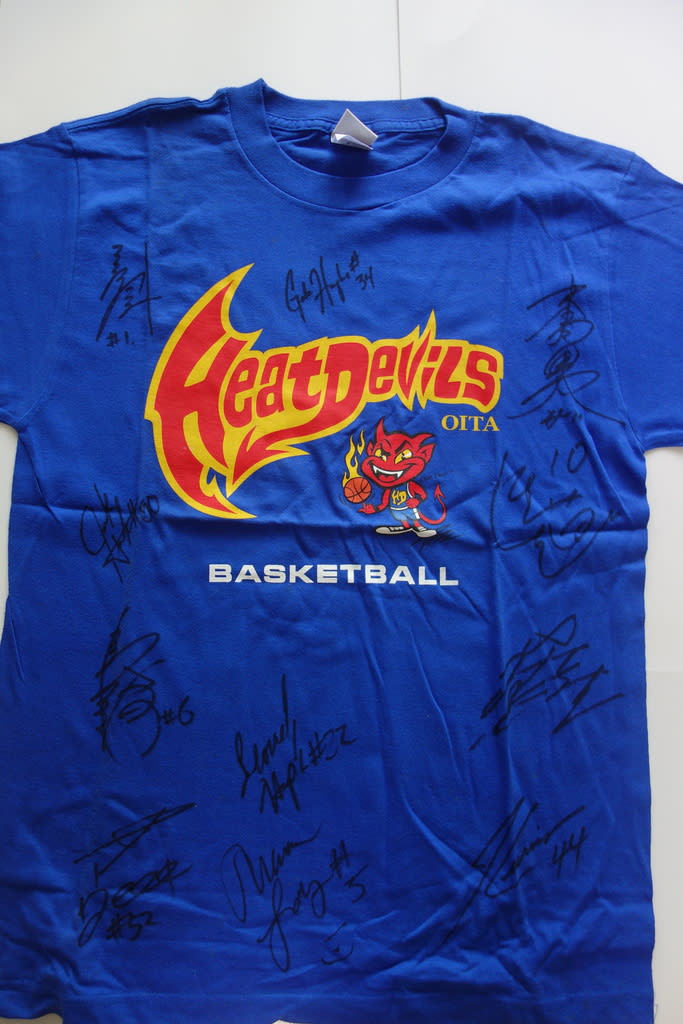 サイン入りTシャツ大分ヒートデビルズ 2006年頃のもの - 船と