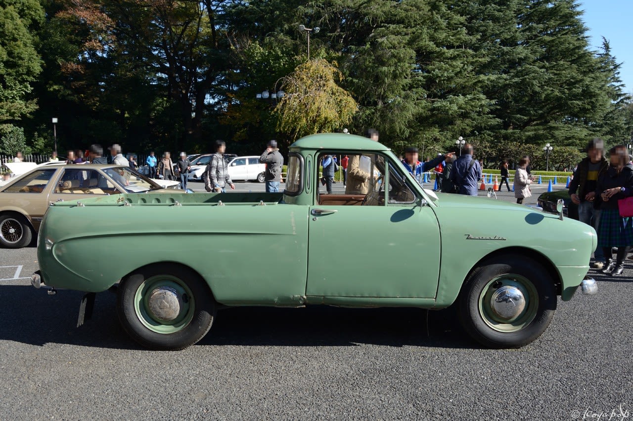 Toyopet Masterline Pickup 1955- サイドのキャラクターラインが Toyopet Masterline Pickup 1955- サイドのキャラクターラインが