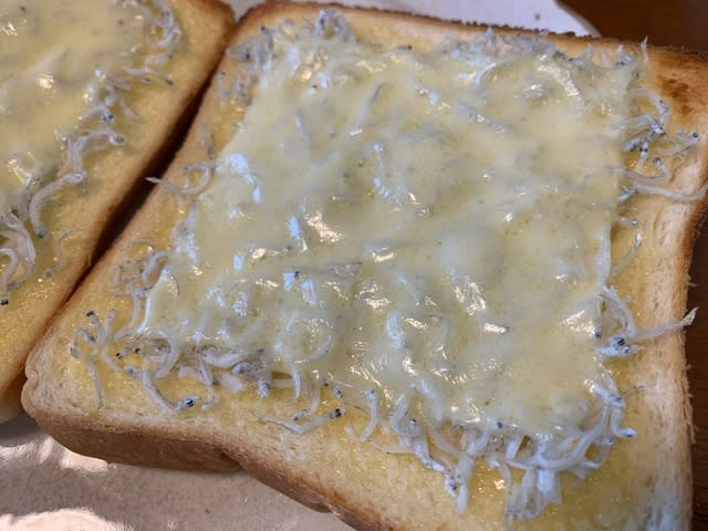 流行りのしらすチーズトーストを作ってみた さぶりんブログ
