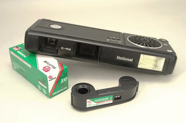 人気ブランド ラジオ付きカメラ ナショナル ラジカメ C-R3