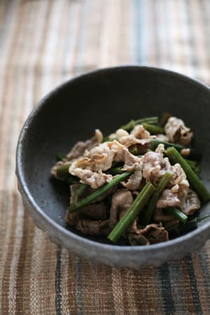 牛肉とワラビの煮物 スバラ式生活