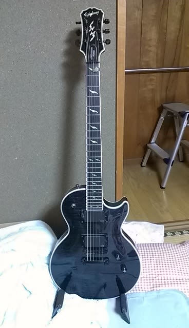 Prophecy Les Paul Custom Plus GX＝ギブソンピックアップを搭載