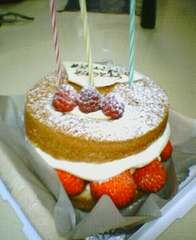 0527ダニエルのお誕生日ケーキ シアワセさがし